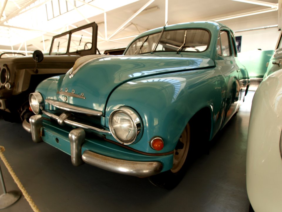 1952_Skoda_1200_Sedan_type_955_pic3