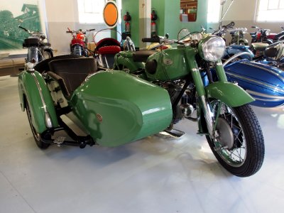 1952_Zündapp_Gespann_KS_601_592cc_34hp_125kmh_Der_legendäre_Grüne_Elefant_bild_2