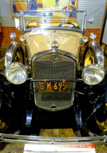 1931_Ford_Model_A_Roadster_with_rumble_seat_-_Automobile_Driving_Museum_-_El_Segundo,_CA_-_DSC01864