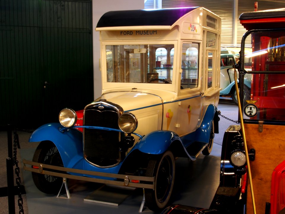 1930_Ford_Model_A_Ice_Cream_Van_pic4