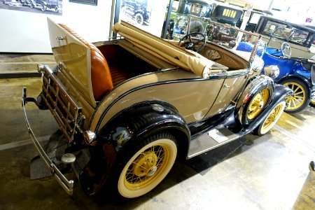 1931_Ford_Model_A_Roadster_with_rumble_seat_-_Automobile_Driving_Museum_-_El_Segundo,_CA_-_DSC01868