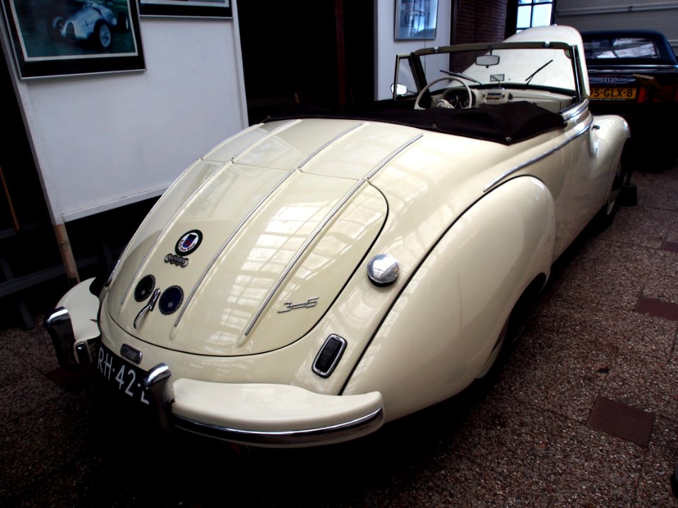 1954_DKW_F_91_Sonderklasse_Cabriolet_Karmann,_pic01