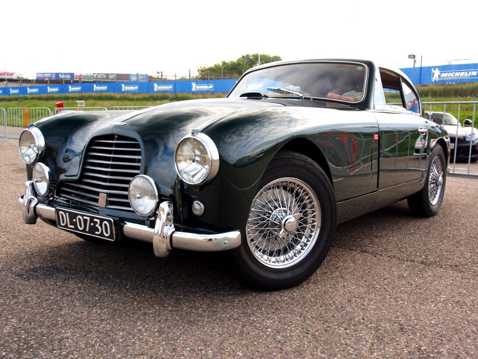 1954_ASTON-MARTIN_DB24_pic5