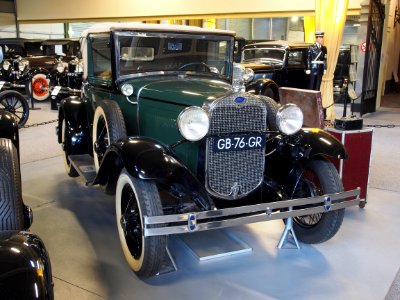 1930_Ford_A_68B_Convertible_Cabriolet_pic1