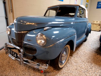1941_Ford_76_Club_Cabriolet_pic8