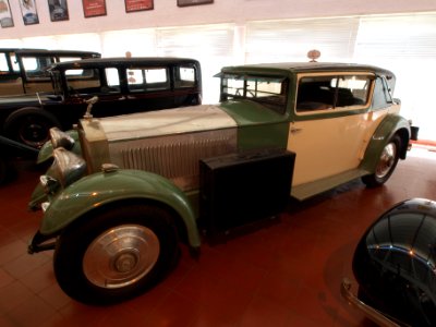 1930_Rolls-Royce_Phantom_II,_140hp,_7668cc,_140kmh_p3