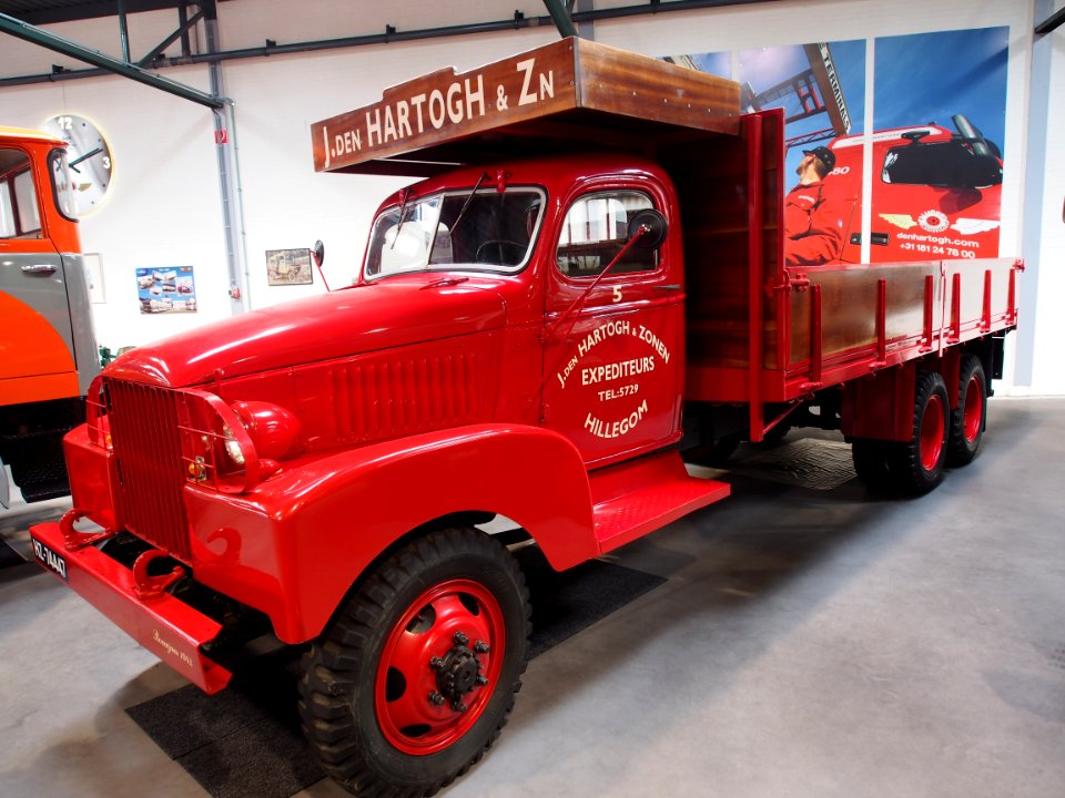 1942_GMC_truck_pic4