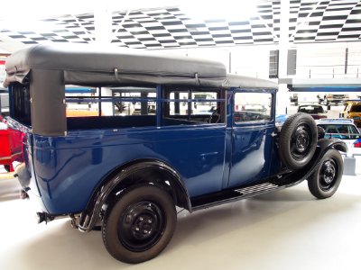 1930_Peugeot_201T_Boulangère_photo_2