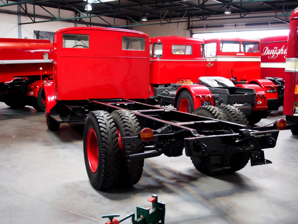 1943_Mercedes_truck,_pic3