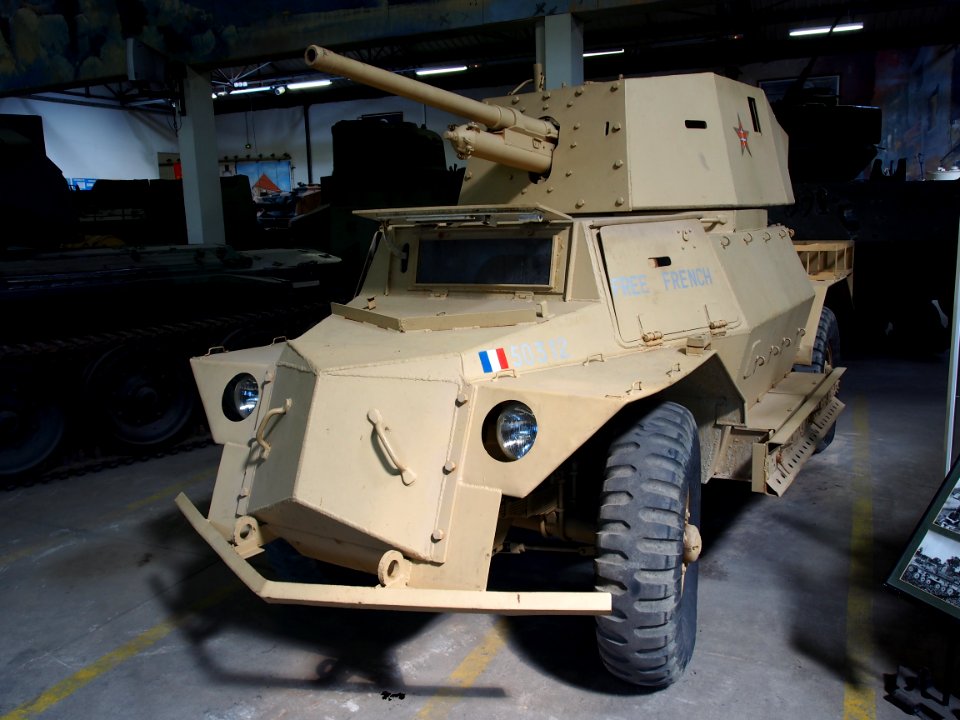 1943_Marmon_Herrington_SARC_MkIV,_armored_car_in_the_Musée_des_Blindés,_France,_pic-2