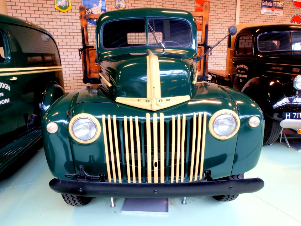 1947_Ford_80_798T_pic2