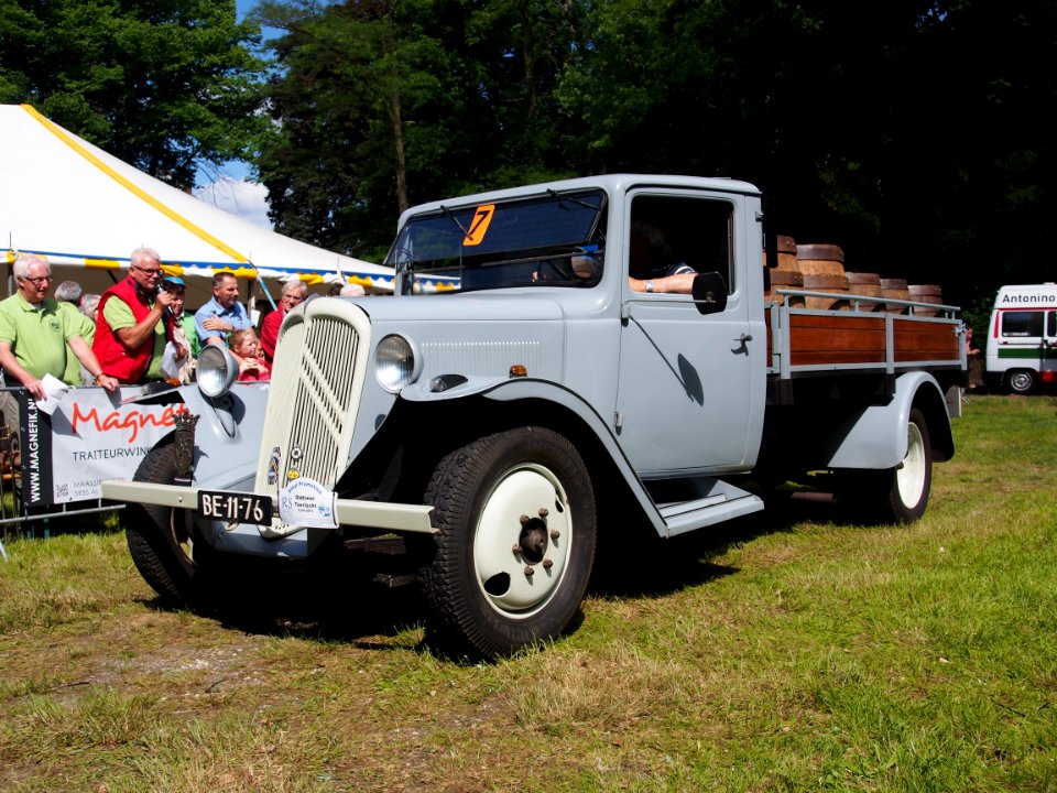 1946_CITROEN_C_35,_BE-11-76_pic2