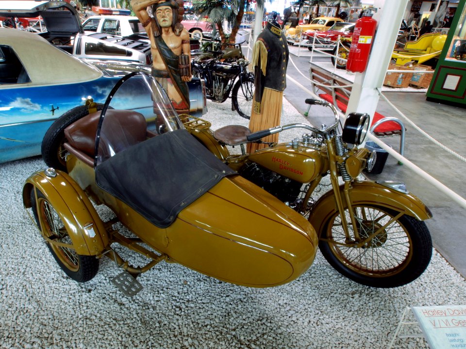 1931_Harley_Davidson_V-VI_28hp_1207cc_pic1