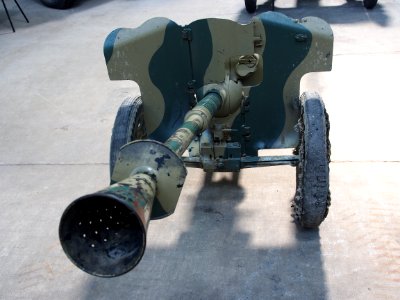 1934_25mm_Canon_anti_tank,_Musée_des_Blindés,_France,_pic-3