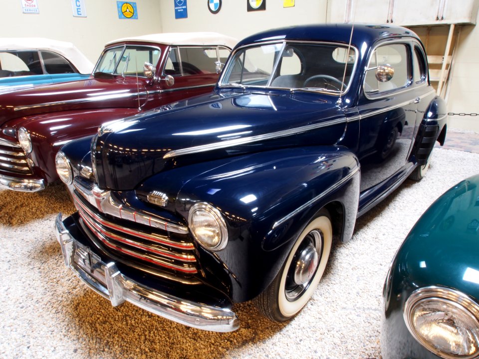 1946_Ford_69A_Coupe_pic7