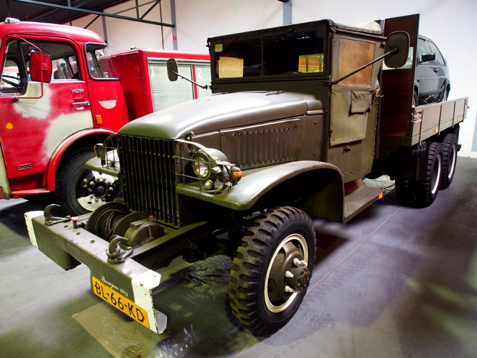 1942_ex_military_GMC_truck