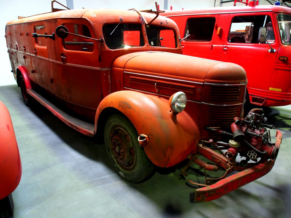 1945_Volvo_Fire_engine,_pict6