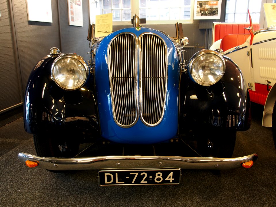 1934_DKW_F4_IHLE_Roadster_pic03
