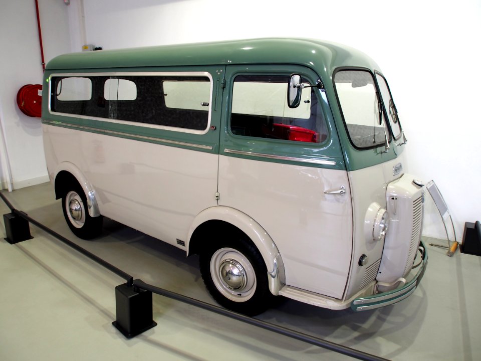1950_Peugeot_D3A_photo_2