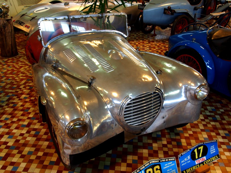 1931_Darmont_Morgan_DS_2cylinder_V_1100cc_at_the_Musée_Automobile_de_Vendée_pic-1