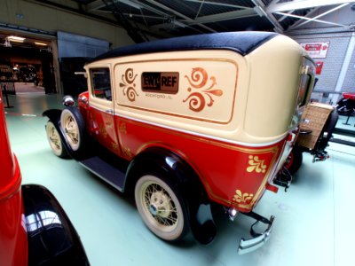 1931_Ford_130B_DeLuxe_Delivery_pic3