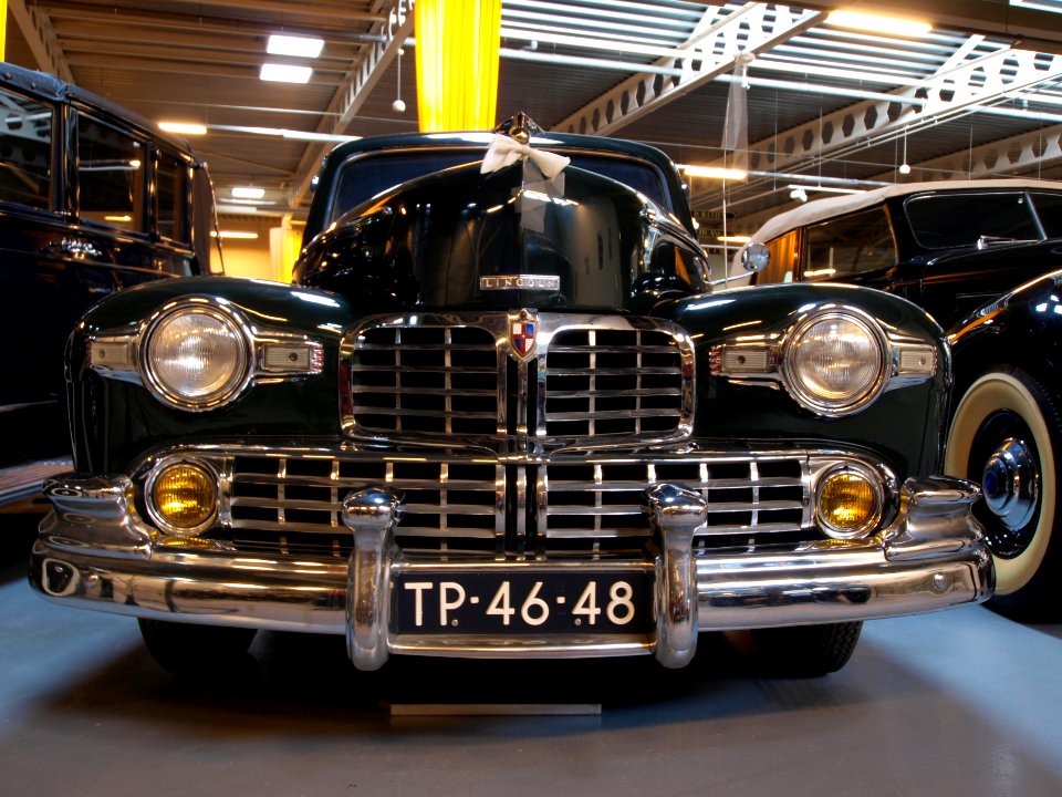 1947_Lincoln_76H_Sedan_pic11