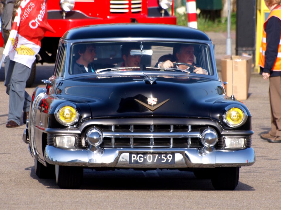 1953_Black_Cadillac_sedan_pic