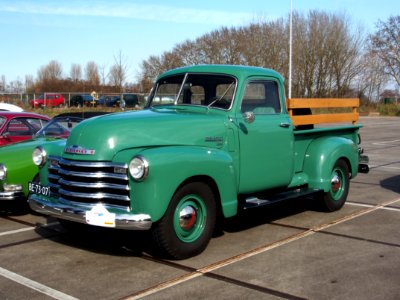 1950_Chevrolet_3100_pict2