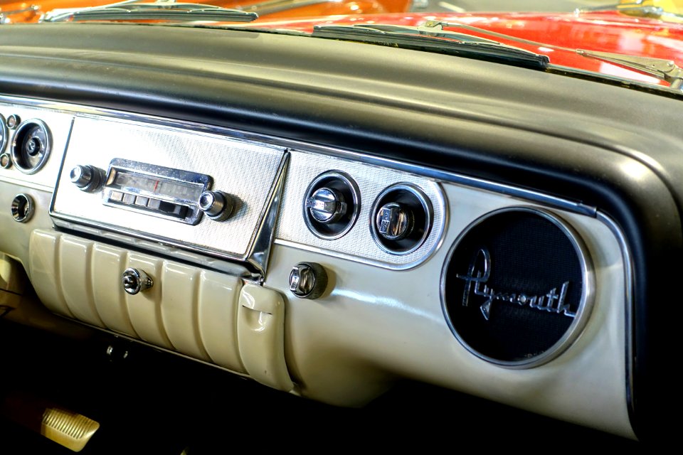 1956_Plymouth_Belvedere_-_Automobile_Driving_Museum_-_El_Segundo,_CA_-_DSC01568