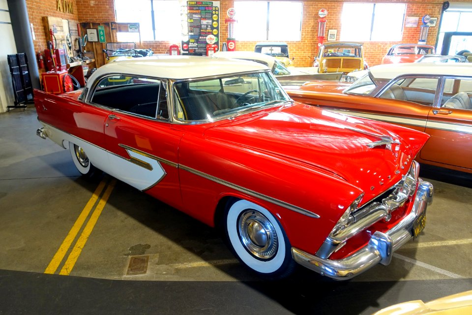 1956_Plymouth_Belvedere_-_Automobile_Driving_Museum_-_El_Segundo,_CA_-_DSC01552