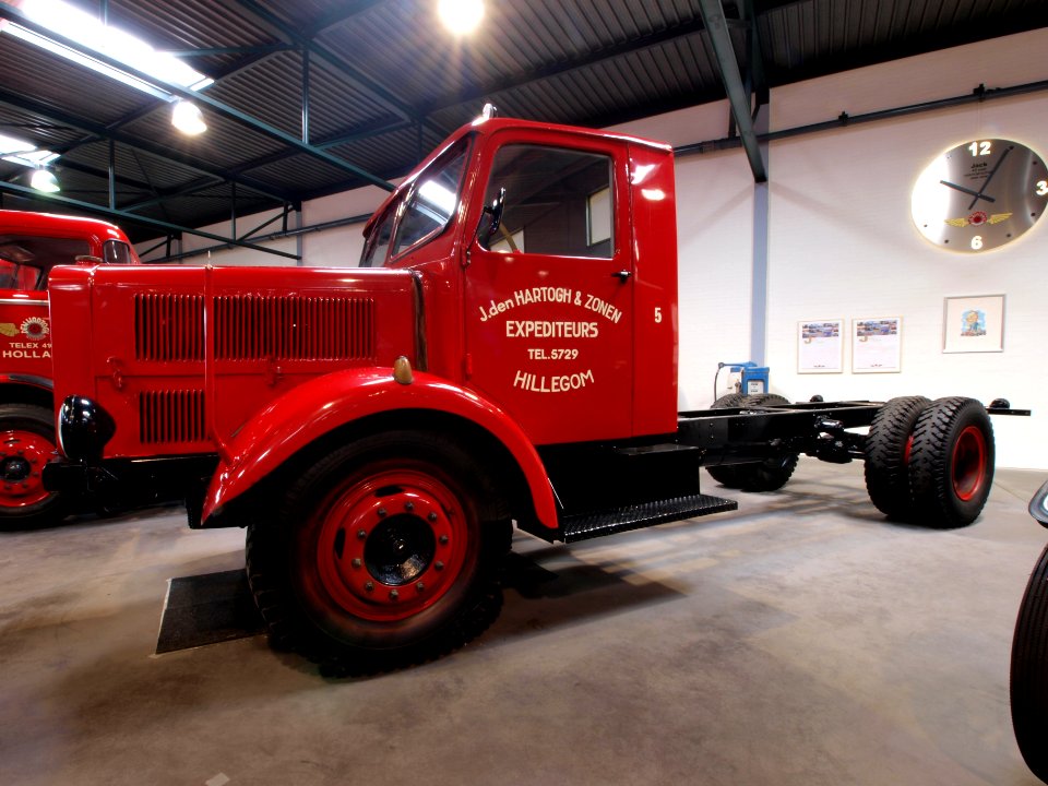 1943_Mercedes_truck,_pic4