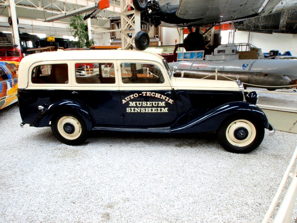 1946_Mercedes-Benz_170_V_Kombi_pic4