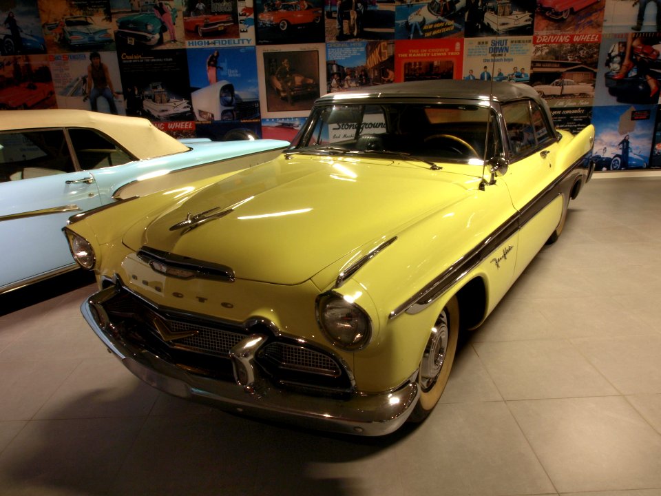 1956_Desoto_Fireflite_photo3