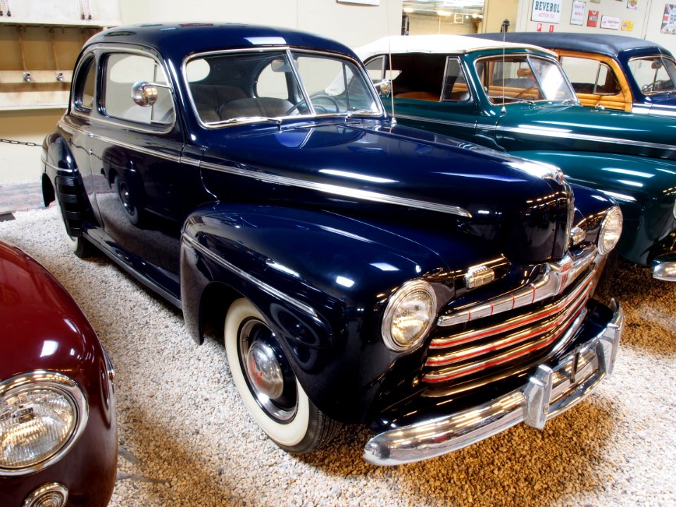 1946_Ford_69A_Coupé_pic4a