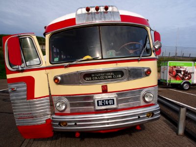 1952_GMC_Silver_Eagle_(M3_CQ,_PD4103)_coach,_pic12