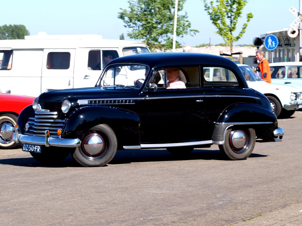 1952_Opel_Olympia_pic6