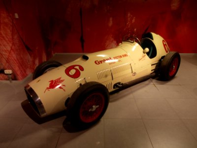 1952_Ferrari_375_Indianapolis_photo1