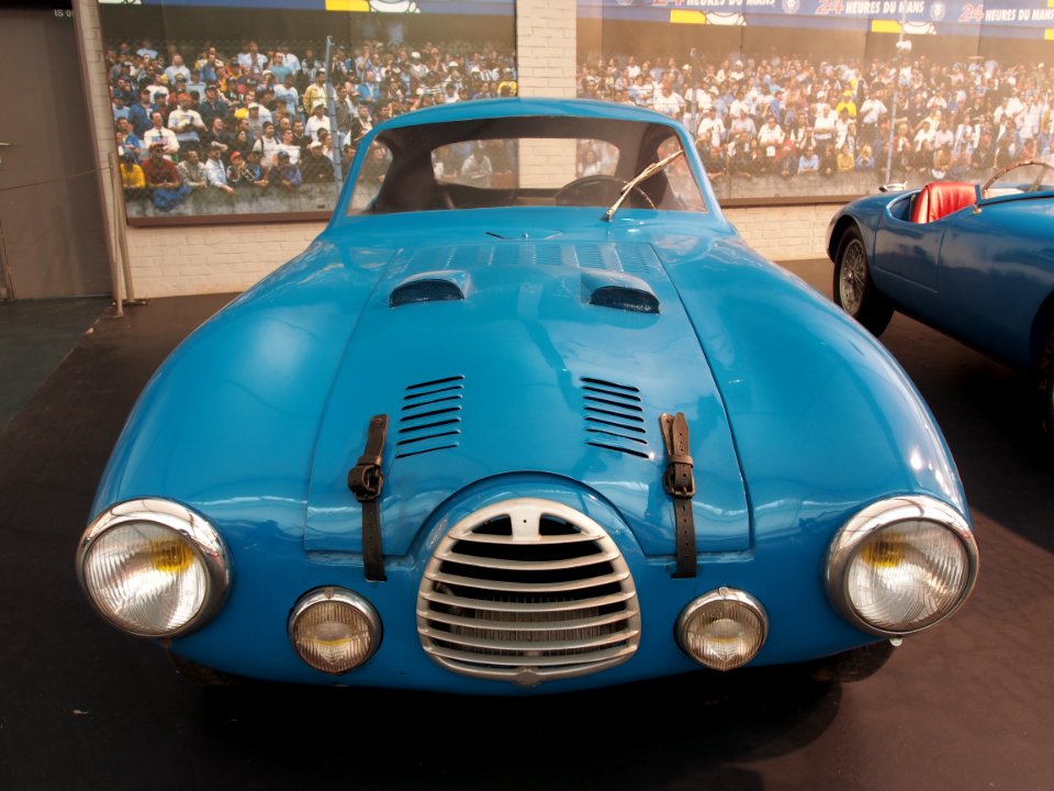 1950_Simca-Gordini_15S,_4_cylinder,_1490cm3,_135hp,_200kmh,_photo_1