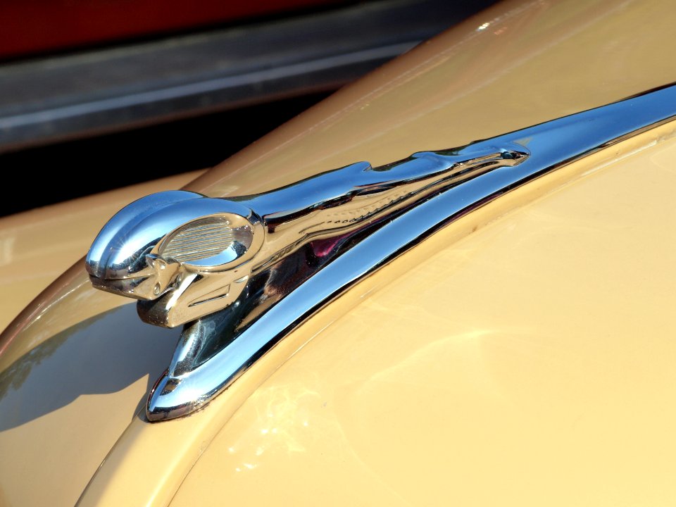 1948_Dodge_Custom_Club_Coupe_photo-4