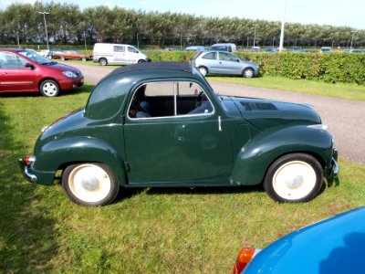 1952_Fiat_500C_photo-2