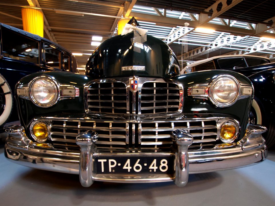 1947_Lincoln_76H_Sedan_pic12