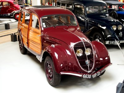 1947-1949_Peugeot_202_UH_photo_1