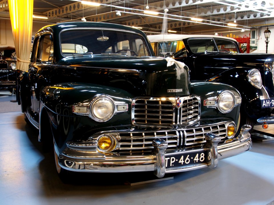 1947_Lincoln_76H_Sedan_pic14