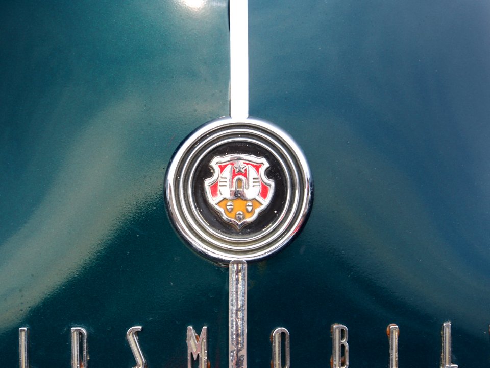 1948_OLDSMOBIEL_CLUB_SEDAN,_licence_AR-62-23,_pic4