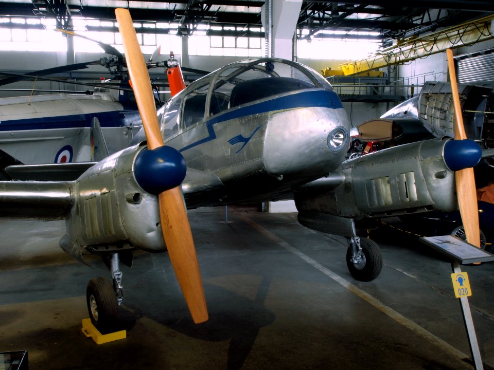 1948_Lufthansa_LET_Aero_45_pic1