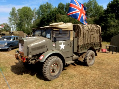1944_Morris-Commercial_C8_GS,_Z5813657_pic2