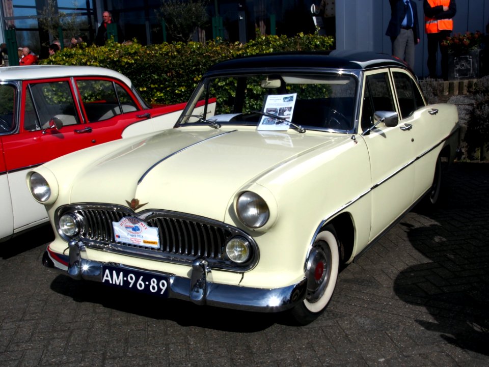 1956_Simca_Versailles,_pict1