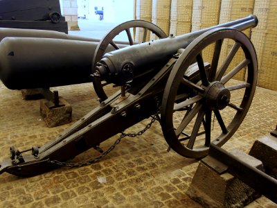 19th_century_Belgian_12cm_cannon_at_the_Royal_Danish_Arsenal_Museum_(Copenhagen),_pic4