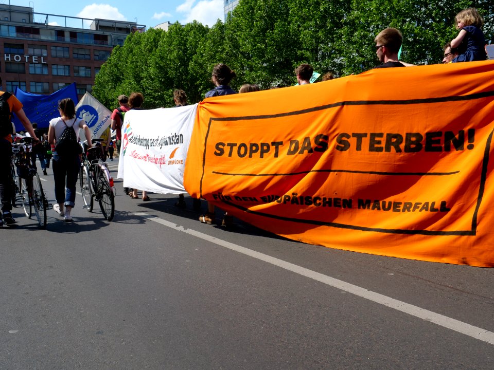 1Europafüralle_demonstration_Berlin_Seebrücke_block_04