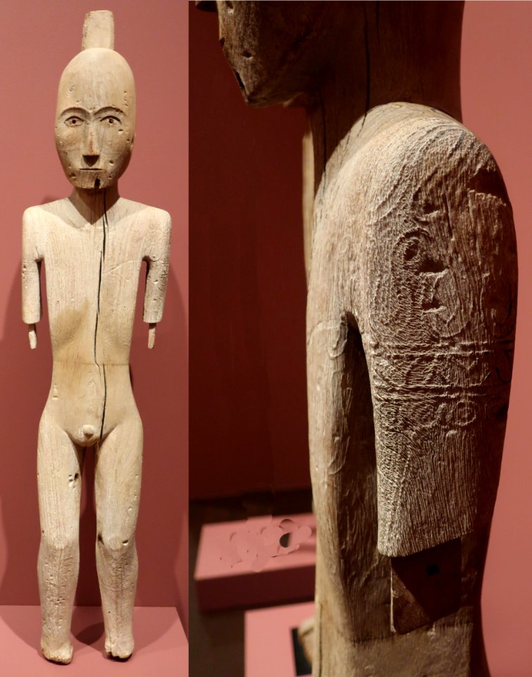 19th_century_ancestor_figure_with_tattoos_from_South_Sulawesi,_HAA